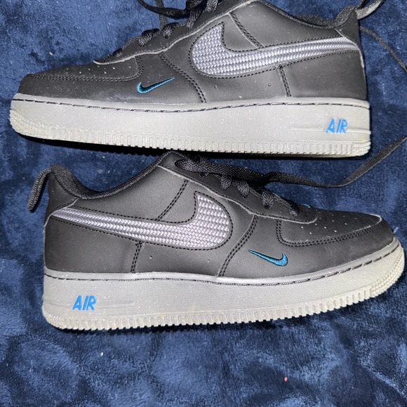 Nike Air Force 1 Carbon Fiber WeaveSize 7Y - Picture 2 of 8